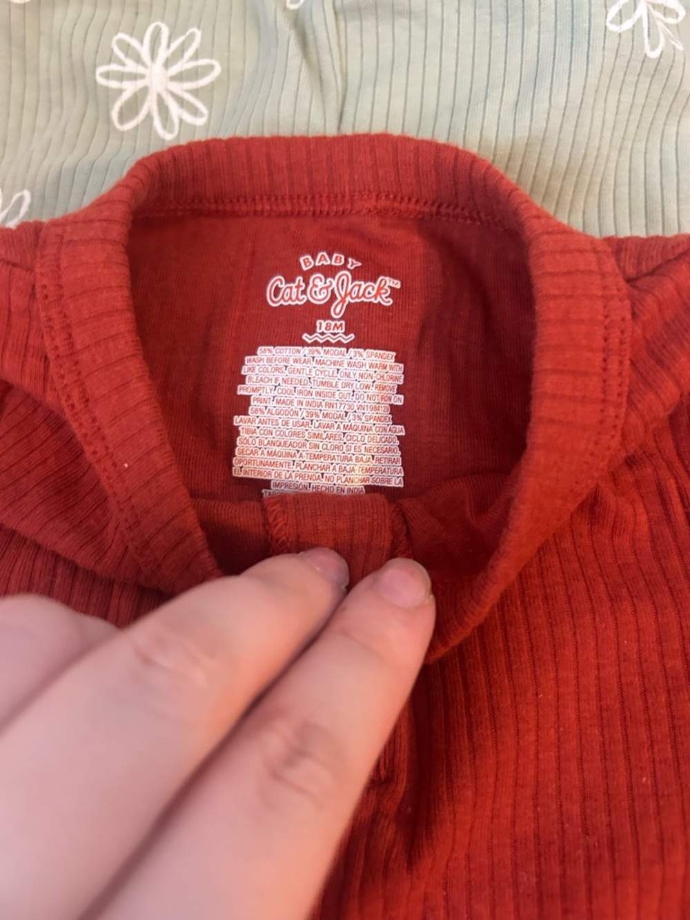 18 months NWT/NWOT KIDS CLOTHING BUNDLE - Picture 2 of 6
